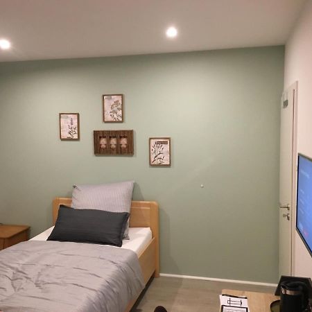Gaeste Und Messezimmer Adelheidsdorf Екстериор снимка